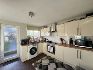 Photo 19- click for photo gallery